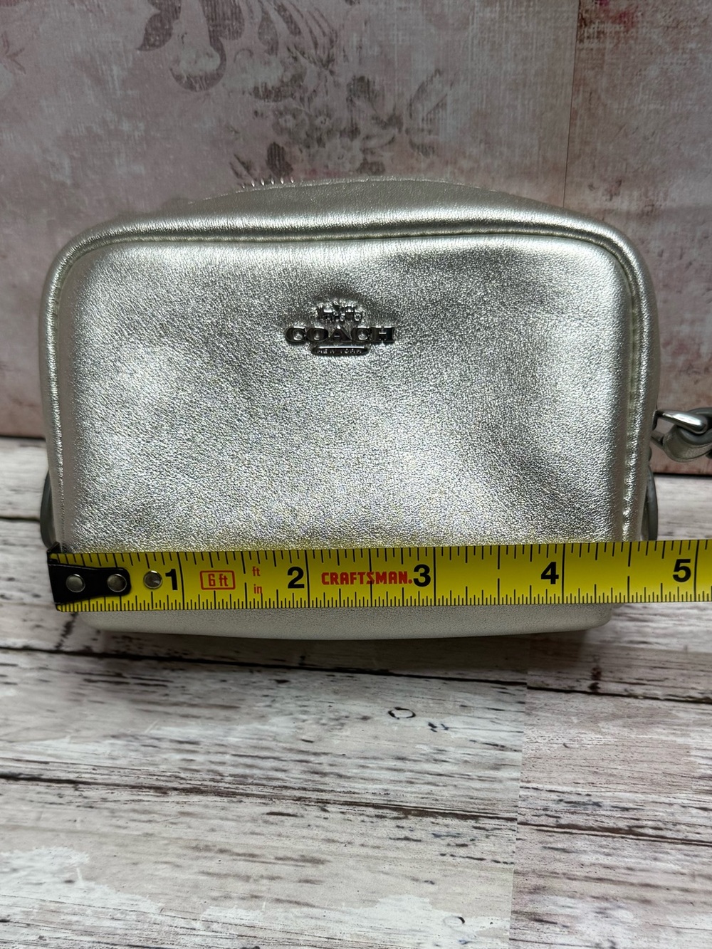 Coach wristlet pouch - Picture 2 of 4
